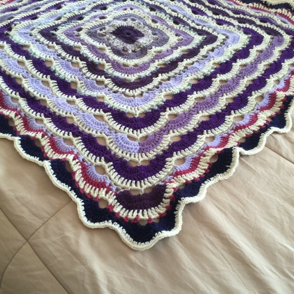 Aphgan / Throw 43" x 43" - Hand-crafted - Picture 4 of 4